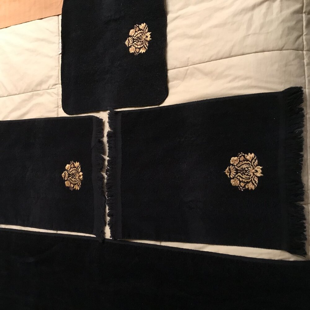 Towels by AVANTI. Avanti look Decorative VINTAGE 1995. NEW Set of 4. - Picture 3 of 5